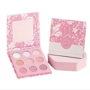 Floral Pink 9-Color Eyeshadow Palette – Soft Pink Collection